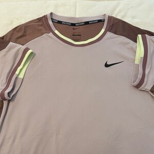 Nike Tennis Shirt Slim Fit Size L